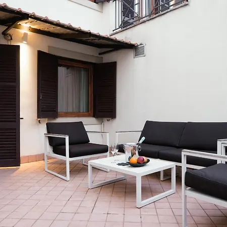 Unica Aparthotel 4*