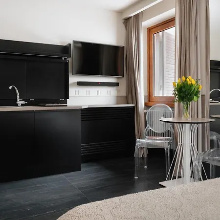 Unica 4* Rome