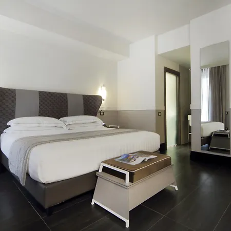 Unica Apartahotel 4*