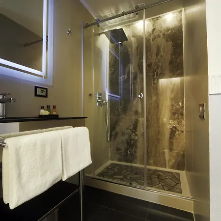 Apartahotel Unica 4*