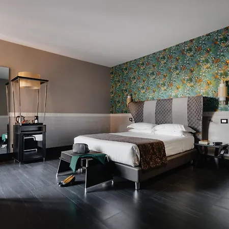 Apartahotel Unica 4*