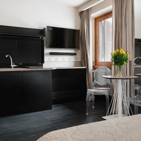 Unica 4* Roma