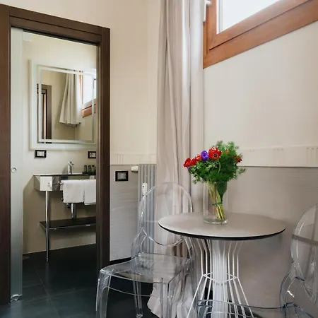 Unica 4* Roma