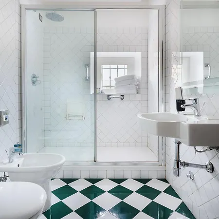 Unica アパートホテル