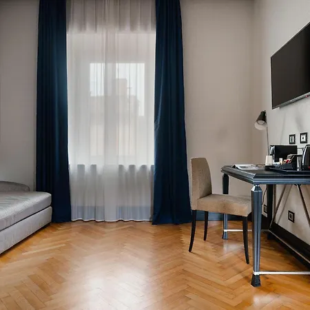 Unica Apartahotel Roma