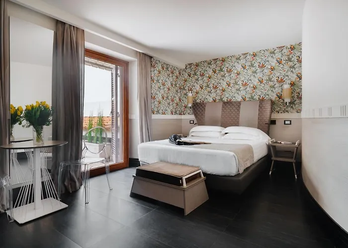 Unica Hotel apartamentowy Rzym