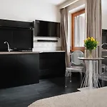 Unica 4* רומא